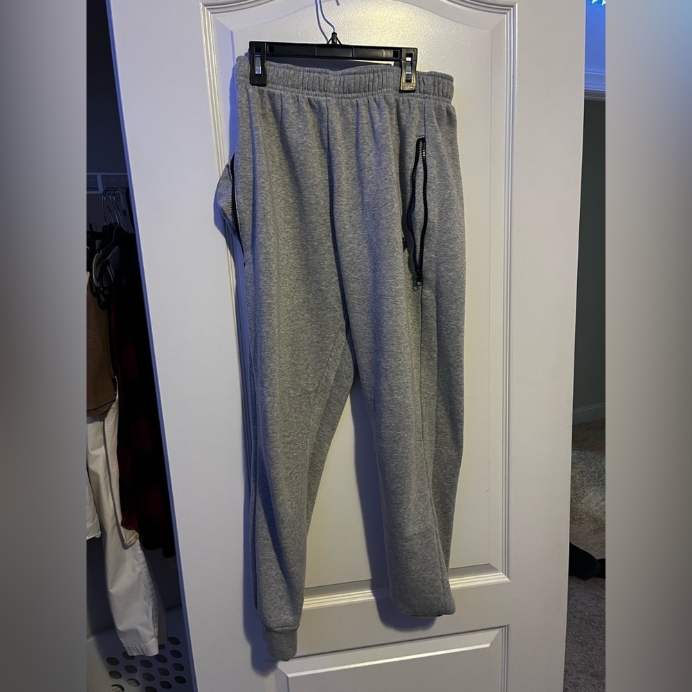Grey polo sweatpants size small